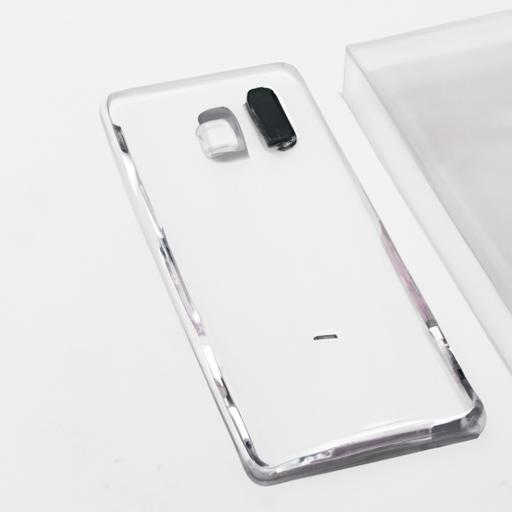 Keep your Samsung Galaxy A01 protected while still flaunting its sleek and elegant design with this transparent case.