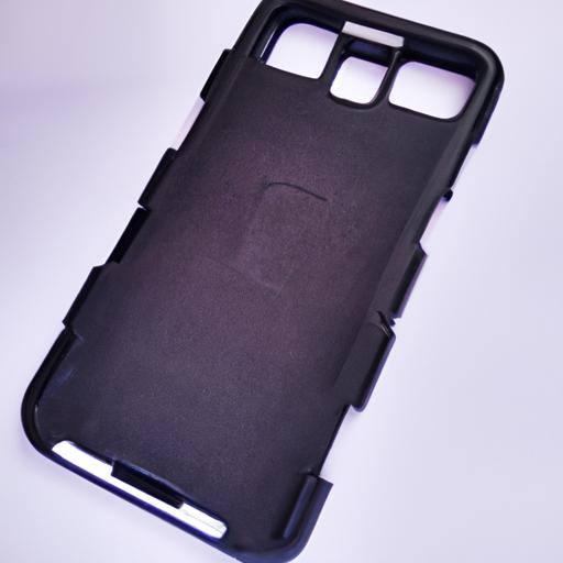 Ensure maximum protection for your Samsung Galaxy J7 with this shockproof phone case.